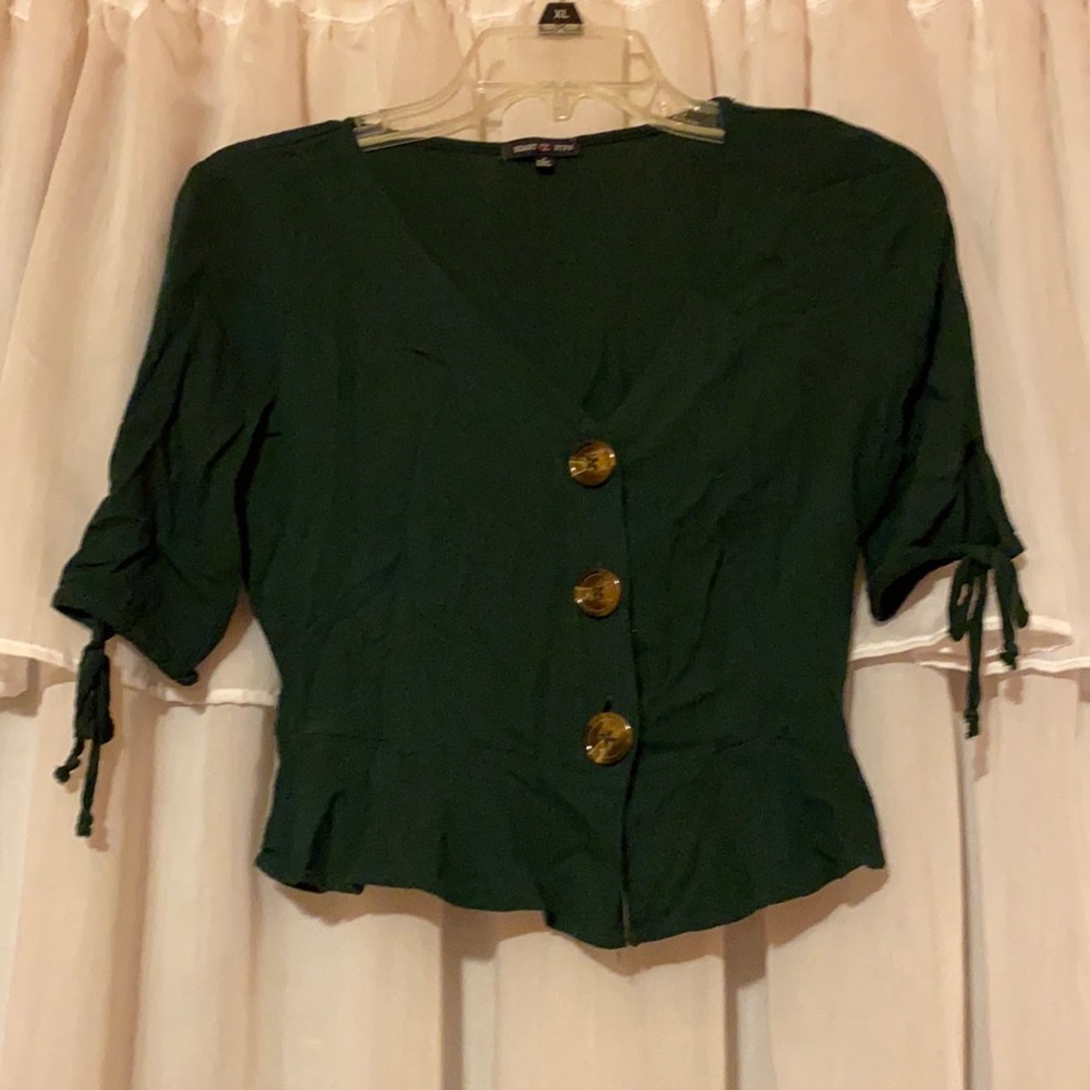 Green crop top